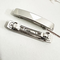 Barrettes à cheveux en laiton avec logo triangulaire, électroplaquées argent, accessoires de mode pour femmes, 6,4 cm * 1,3 cm, Fujian Chine