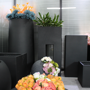 उद्यान आउटडोर बड़े काले क्लासिक प्लांटर, होटल रेस्तरां के लिए फूल प्लेटर बर्तन, फाइबर मिट्टी प्लांटर बॉक्स - Product Image 5