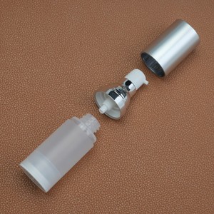 Sang Trọng Tùy Chỉnh 15Ml 50Ml PP Nhựa Không Có Không Khí Chai Bơm Cho Kem Dưỡng Ẩm Mắt Kem Huyết Thanh Kem Dưỡng Da 15 50Ml Bơm Lại Báo Chí - Product Image 3