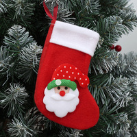 Mini chaussettes de Noël rouges avec appliques Père Noël, renne et bonhomme de neige, décorations suspendues pour sapin de Noël, chaussettes cadeaux