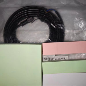 XS3F-M322-305-R 全新 M8 90 °   母头电缆，3 针 5 <span class=keywords><strong>m</strong></span> 软电缆，PVC，IP67，DC125 V 1 A，-25 - +80 ℃ ，机器人/传感器已就绪 - Product Image 1