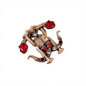 Broche lettre en alliage plaqué or rose sertie de zircons, bijoux de luxe français de style ancien pour seniors, cadeau de fête, vente en gros - Product Image 4