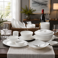 Service de table en porcelaine fine sous glaçure, blanc, comprenant bol, assiette, baguettes et soupière, pour usage domestique