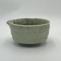Ensemble de matcha vert en céramique avec support, ensemble de fouet à matcha 2 pièces, coffret cadeau pour les amateurs de matcha, logo personnalisé