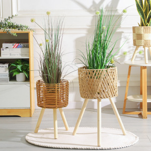 Support à fleurs en rotin avec base en bois massif, porte-plantes d'intérieur, pour salon, balcon, support de pot en bambou tissé sur pied - Product Image 2