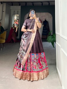 Collection 2025 : Lehenga Choli en Soie Imprimé Kalamkari, Tenue de Soirée Moderne avec Broderie de Paillettes, Couleur Personnalisable, Séchage Rapide, Toutes Saisons - Product Image 6