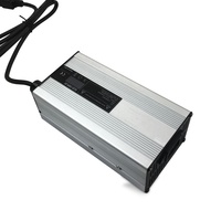 Chargeur rapide de batterie au lithium Xietong C600M 67.2V 71.4V 10A OVP en aluminium 471-750W pour tricycle électrique, scooter, voiture, moto
