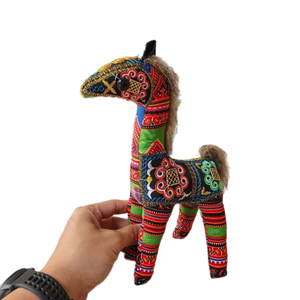 Jouet en peluche animal en tissu bohème coloré, fait main, brodé, écologique, bricolage, ethnique, doux, artisanal, cadeau décoratif, fabriqué au Vietnam - Product Image 3