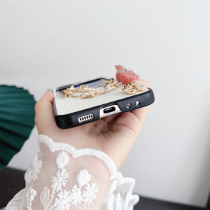 Étui pour téléphone portable Samsung <span class=keywords><strong>Galaxy</strong></span> <span class=keywords><strong>Z</strong></span> <span class=keywords><strong>Flip</strong></span> 5 4 <span class=keywords><strong>3</strong></span>, écran pliable, <span class=keywords><strong>coque</strong></span> de protection colorée à paillettes et fleurs avec chaîne - Product Image 4
