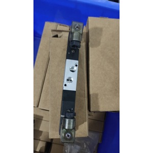 Vanne solénoïde pneumatique Wodtop Vkc130c06b à 3 positions et 5 voies, port 1/4 po, pression 0-10 bars, usage général - Product Image 3