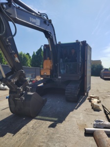 Premium Manufacturers Engineering Tracked <b>Excavator</b> Earthmoving with Cabin and A/c Digger <b>Machinery</b> for Sale - Product Image 3