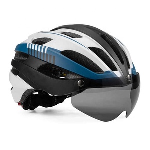 Casco de montar barato al por mayor casco de bicicleta moldeado integrado con espejo de viento magnético ligero con luz trasera de carga USB - Product Image 2
