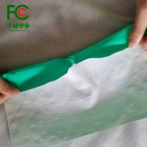 Bâche imperméable HDPE résistante verte de 195g protégée contre les UV de 6*20m pour la culture de fraises et la couverture d'abri de toit - Product Image 3