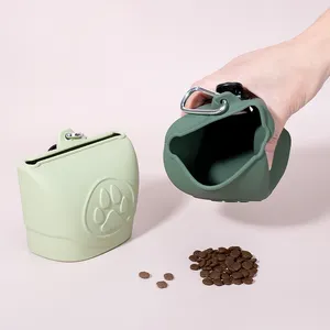 Eco-friendly Dog Treat Clip Pouch Bag Food Grade Silicone Waist Dog For Outdoor Training Bag With Clip