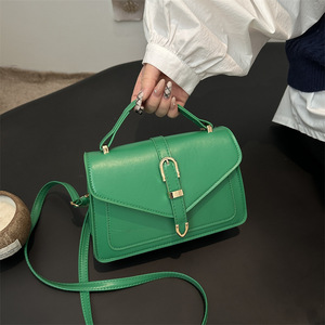 Bolso de Mano de Color Sólido a la Moda, Estilo Coreano Otoño Invierno, Bolso Bandolera Versátil e Informal para Mujer, Accesorio Elegante para el Día a Día - Product Image 3