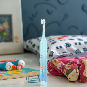แปรงสีฟันไฟฟ้าโซนิคสำหรับเด็กที่แนะนำโดยทันตแพทย์ ขนแปรงนุ่ม ลายหมี ช่วยฟอกสีฟัน กันน้ำ IPX7 รุ่นที่ 4 - Product Image 3