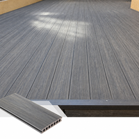 Planche de terrasse carrée en WPC écologique moderne - Imperméable, antidérapante, design à emboîtement pour utilisation en extérieur dans les jardins, garantie 5 ans