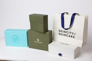 Custom Printed Ribbon Handle Shopping Bag With Foil Touch Perfect For Elegant Packaging In Stores Or Promotional Events - Product Image 3