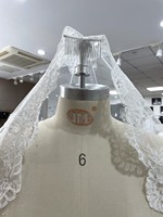 Voile de mariée cathédrale en tulle avec bordure en dentelle festonnée, long voile de mariée blanc ivoire avec appliques en dentelle pour la mariée