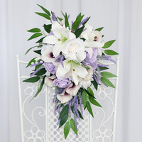 Bouquet de larme de mariée de mariage de style européen Photo de mariage en plein air Fleur artificielle Rose et lys