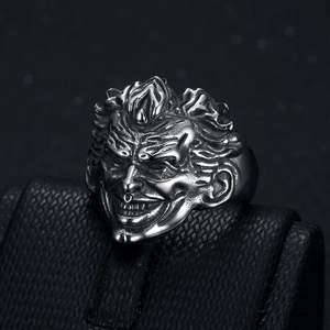 Vente en gros de bague de doigt rétro <span class=keywords><strong>rock</strong></span> hip hop joker <span class=keywords><strong>avatar</strong></span> en acier inoxydable pour hommes de haute qualité nouveau style punk avec placage à l'or - Product Image 6