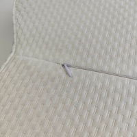 Oreiller ergonomique de luxe moderne en mousse à mémoire de forme en forme de papillon, pour dormeurs latéraux, lavable, respirant, avec logo personnalisé, vente en gros