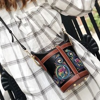 Sac à main en cuir véritable pour femmes, unique, personnalisé, magnifique, direct usine, sacs en peluche personnalisés, marques