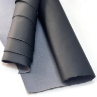 Matériau protéiné de haute qualité, cuir PU doux et écologique au toucher agréable pour matelas de bébé, cache-oreilles, oreiller et mobilier.