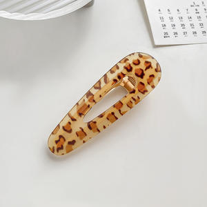 BLISSLIFE <span class=keywords><strong>Sweet</strong></span> Classic and Minimalist Sheet Forma geométrica Mujer Hollow Duckbill Hair Clip - Product Image 5