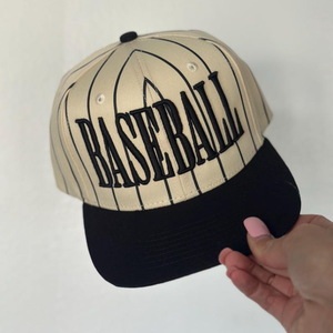 Casquette de baseball personnalisée à visière plate en sergé de coton noir, snapback, patch, 6 panneaux, performance, voyage, respirante, imperméable, basketball - Product Image 1