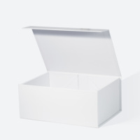 Boîte cadeau pliable à fermeture magnétique avec finition film soft touch, toucher premium et lisse pour cadeaux