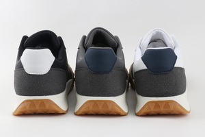 In 2025, la tendenza della moda sarà per scarpe da uomo Casual a fondo piatto e stringate leggere, comode e traspiranti. - Product Image 6