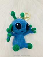 Vente en gros de poupées extraterrestres mignonnes faites à la main en tricot et au crochet, objets décoratifs
