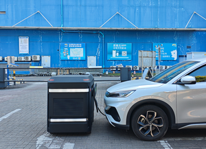 Thiết kế mới Trạm Sạc di động cho điện thoại di động Robot MPPT Xe điều khiển không cài đặt bên ngoài pin năng lượng mặt trời plug-and-play - Product Image 3