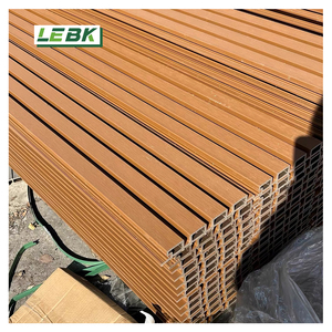 Nouveau design moderne, imperméable, ignifuge, panneau de revêtement mural extérieur en WPC co-extrudé, directement de l'<span class=keywords><strong>usine</strong></span> - Product Image 1