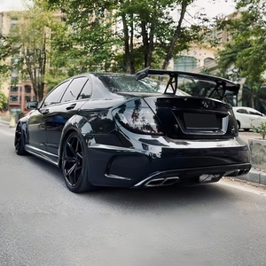 เหมาะสำหรับรถเบนซ์ C-Class W204 C63 ปี 2010-2014 ชุดแต่งรอบคันวัสดุเรซิ่นเต็มชุด พร้อมชุดแต่ง Facelift - Product Image 4