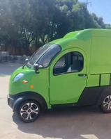 Camion de livraison de marchandises de voiture électrique à 4 roues le moins cher d'usine chinoise à vendre scooter de mobilité fermé