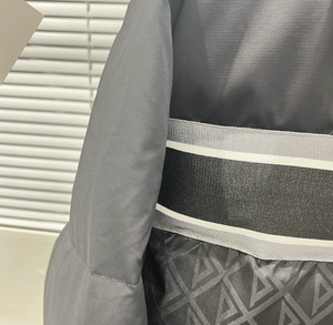 Chaqueta de Plumón Gruesa para Hombre, Estilo Europeo, Moderna, con Cuello Alto, Parches de Cinta y Jacquard, Nueva Colección de Invierno - Product Image 2