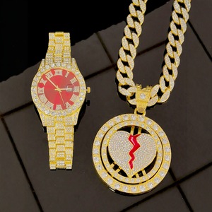 Reloj SL68 con Esfera Roja y Colgante de Corazón con Pedrería, Estilo Hip-Hop Europeo Americano, Conjunto de Joyería Unisex de Moda PD3105 - Product Image 3