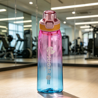 Bouteille en plastique Tritan+PP sans BPA de qualité alimentaire, étanche, avec options de parfum, prête pour le camping, isolation thermique et couvercle à ouverture rapide