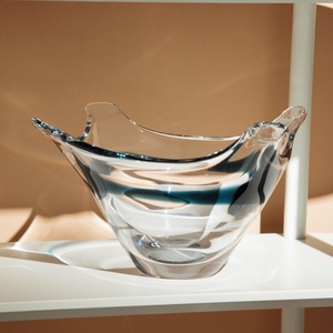 Bol de service en verre soufflé Sommerso Art, bleu océan, motif abstrait de pétales de fleurs, centre de table sculptural pour villa, décoration de table de luxe - Product Image 1