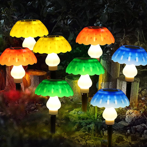 Lot <span class=keywords><strong>de</strong></span> 4 lampes solaires LED, petites lampes <span class=keywords><strong>de</strong></span> jardin en forme <span class=keywords><strong>de</strong></span> champignon, étanches IP65, blanc chaud, pour jardin, balcon - Product Image 3