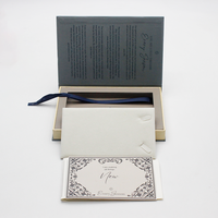Emballage de livre personnalisé dossier de présentation de luxe boîte à bijoux en carton collier carré avec incrustations de cartes livres pour étagère faux