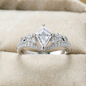 Proveedor Mayorista de Joyería Personalizada de Fábrica, Anillo de Plata de Ley 925 con Zirconia en Forma de Cometa para Mujer, Bañado en Rodio, para Fiesta de Compromiso - Product Image 2