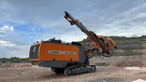 다기능 강력한 완전 유압 광산 시추공 드릴링 리그 폭발 구멍 드릴링 머신 무료 보증 판매 - Product Image 4