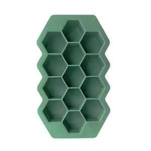 <span class=keywords><strong>Cubo</strong></span> de <span class=keywords><strong>hielo</strong></span> Hexagonal de silicona Flexible, bandeja personalizada de 13 cubos, molde de <span class=keywords><strong>cubo</strong></span> de <span class=keywords><strong>hielo</strong></span> de panal de abeja <span class=keywords><strong>con</strong></span> tapas de sellado para bebidas enfriadas de whisky - Product Image 2