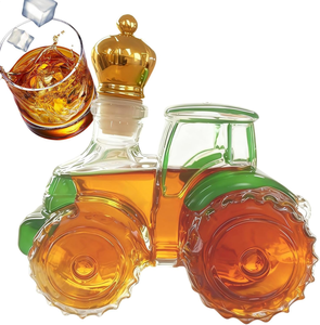 Décanteur à whisky en verre en forme de tracteur, nouveauté en gros de Chine, <span class=keywords><strong>carafe</strong></span> à <span class=keywords><strong>liqueur</strong></span> créative avec couvercle en forme de couronne pour bar et cadeau personnalisable - Product Image 5