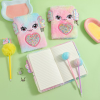 Novedad transfronteriza: Diario infantil de felpa con diseño de dibujos animados, con candado de muñeca adorable estilo pez y bloc de notas de arena movediza con forma de corazón, ideal como regalo.