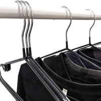 Nouveau design de cintres crantés ultra minces pour vêtements en métal cintres pour chemises avec revêtement en PVC pour la lessive