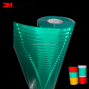 Mactape 3 متر ، مادة عاكسة لاصقة حساسة للضغط من الفينيل الأخضر المنشوري عاكس عالي الكثافة - Product Image 1